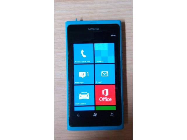 Photo Nokia Lumia 800 image 2/3