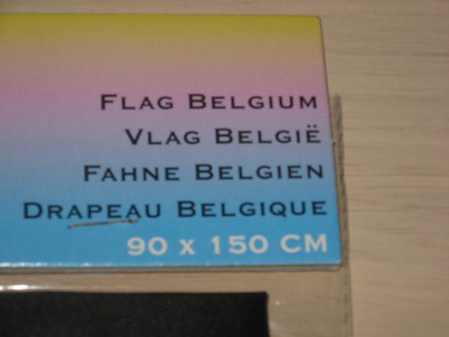 Photo Nouveau drapeau Belge 150 x 90 cm sous blister image 2/4