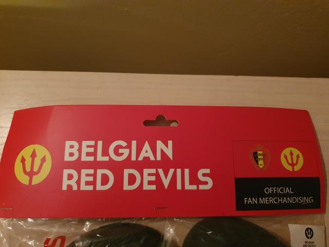 Photo Nouvelle paire de slache belgian red devils taille 45/46 image 2/5