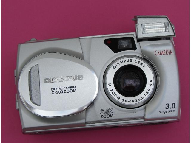 Photo Olympus Camedia C300 Zoom - Compact numérique - 3 Mpixels - Zoom optique 2.8x image 2/4