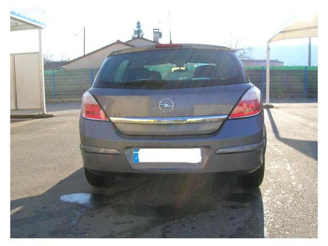 Photo OPEL ASTRA COSMO 150CH image 2/2