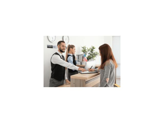 Photo Où Trouver des Hôtes Événementiels de Qualité à Paris ? | Axcess image 2/3