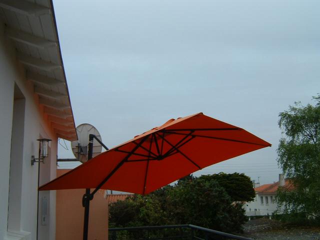 Photo parasol d'occasion image 2/4