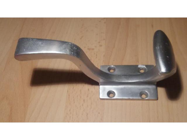 Photo Patère vintage en métal image 2/4