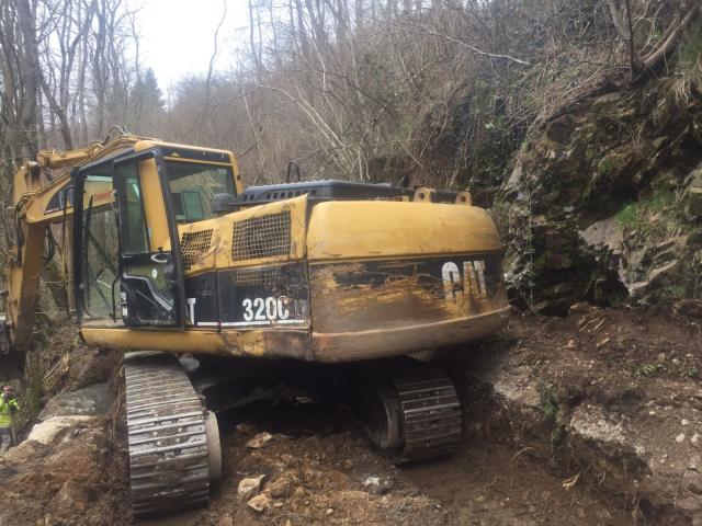 Photo Pelle sur chenilles CAT 320CLN de 2003 image 2/3