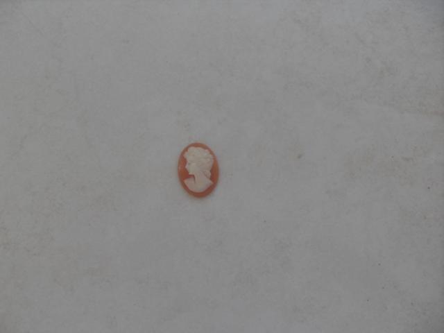 Photo petit camée (tête de femme) image 2/3