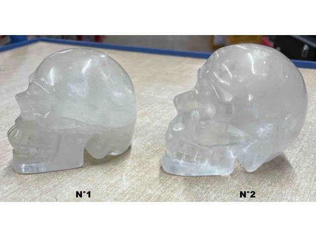 Photo Petit crâne en cristal de roche - H: 8 cm image 2/4