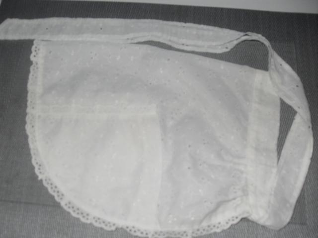 Photo petit tablier de serveuse blanc image 2/2
