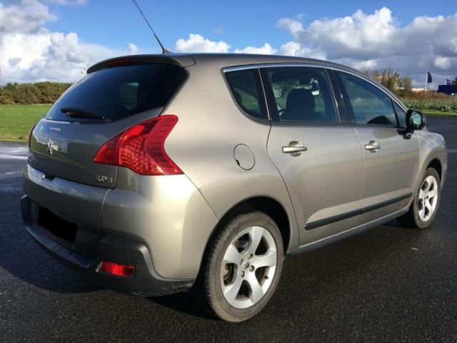 Photo Peugeot 3008 1.6 HDI 112 Premium image 2/3