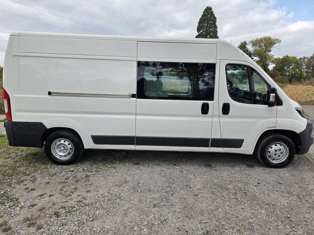 Photo Peugeot Boxer L3h2 Double Cabine 7Places 2.2hdi 131cv 96kw.. image 2/6