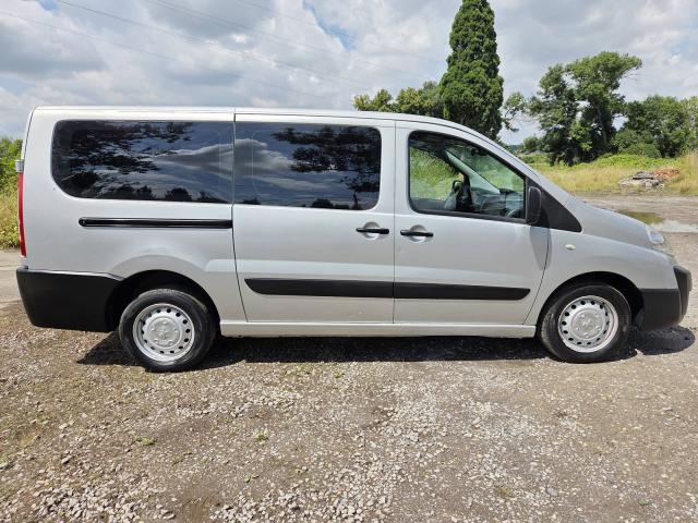 Photo Peugeot Expert 9places Minibus 2.0hdi 130cv 94kw Airco Cruis image 2/6
