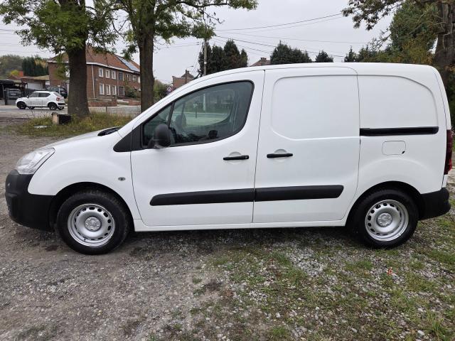 Photo Peugeot Partner 7/2018 1.6hdi euro6 Gps airco Cruise control image 2/6