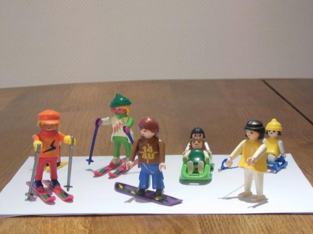 Photo Playmobil : Scène de sport d'hiver  avec 8 personnages  cf. photos. image 2/6