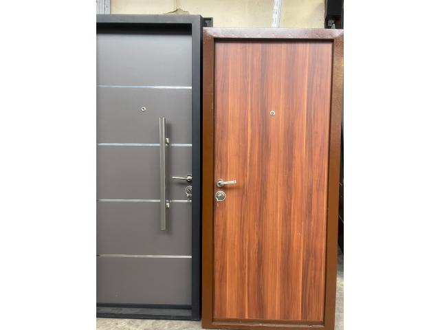 Photo Porte d'entrée sur mesure Tel: 0970180707 image 2/3