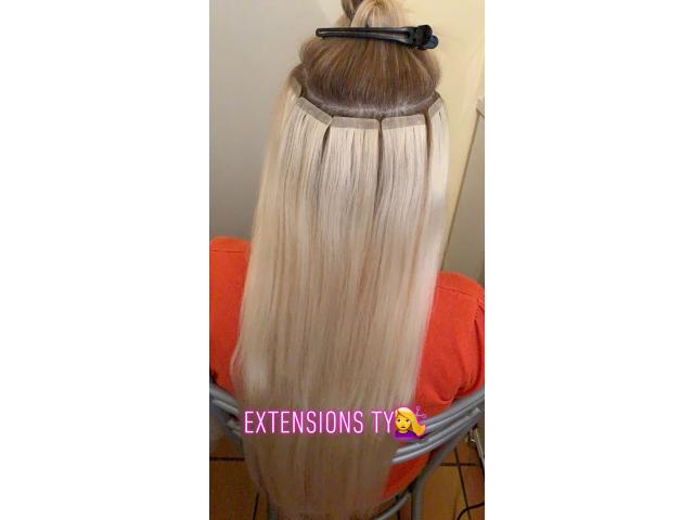 Photo Pose d extensions capillaires. image 2/6