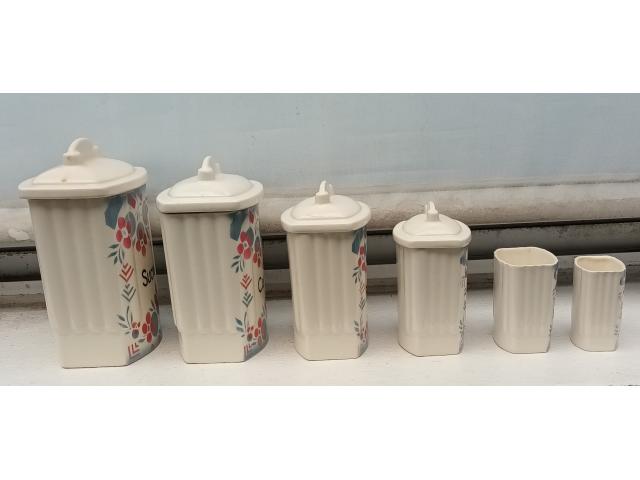 Photo Pots anciens à épices image 2/6