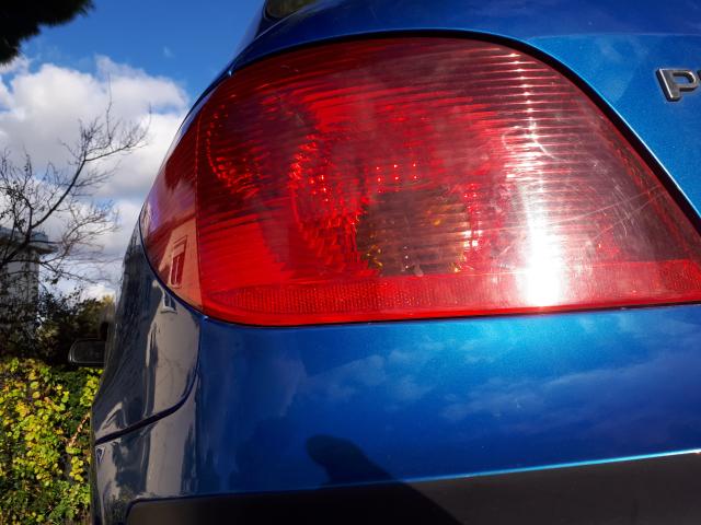 Photo poulie dumper Peugeot 307   50€   pare choc    Peugeot  307    100  euros    toute   pièces Peugeot  image 2/2