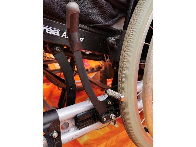 Photo Pratique fauteuil roulant électrique 350€ image 2/6