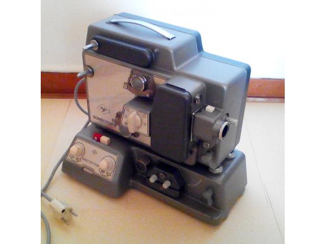 Photo Projecteur de film AGFA Sonector 8 couplé avec un lecteur audio AGFA Sonector Phon qui lui sert de s image 2/3