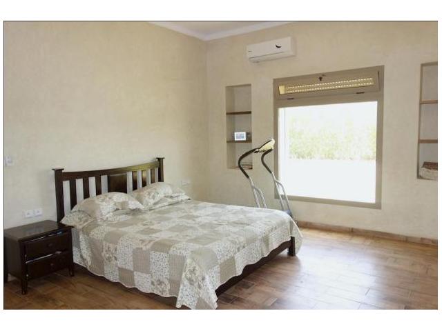 Photo Propriété sur 11000m² avec 2 villas à vendre à proximité Amelkis image 2/6