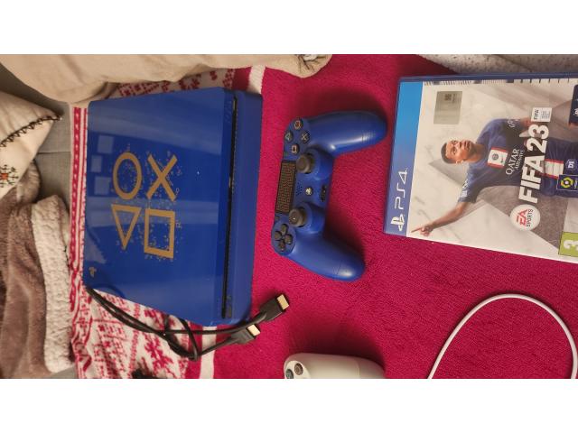Photo Ps4 / 2 manettes / Fifa23 image 2/4