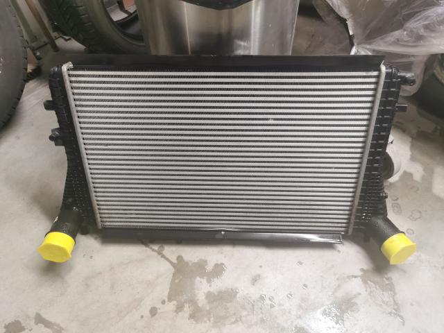 Photo Radiateur intercooler 3C0145805AN image 2/3