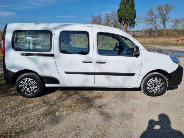 Photo Renault Kangoo 7/2018 Double Cabine 63410KM 1.5dci 90cv EU6 image 2/6