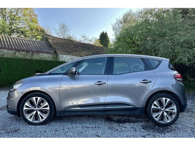 Photo Renault Scenic 1.2 TCe Energy Intens - 10 2017 image 2/6