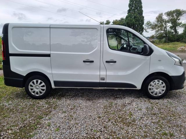 Photo Renault Trafic 10/2018 L1h1 89000km 1.6dci 95cv 70kw airco image 2/6