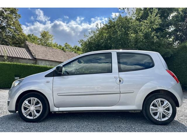 Photo Renault Twingo 1.2 Intens - 03 2013 image 2/6