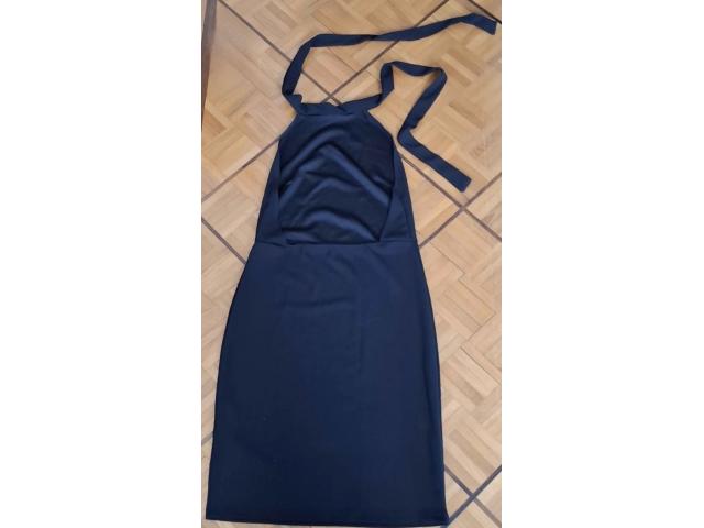 Photo Robe noire dos nu neuve image 2/2