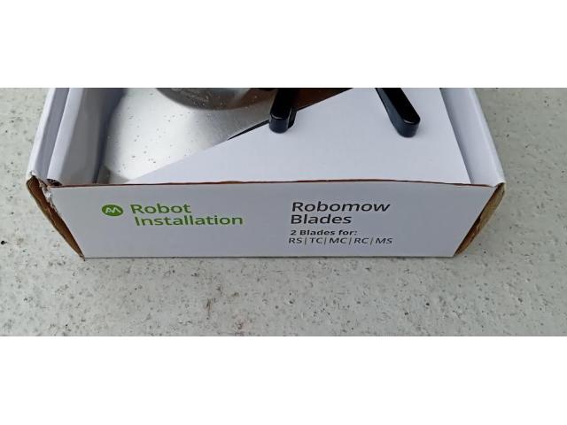 Photo robomow rs 615 pro de 2018 image 2/4