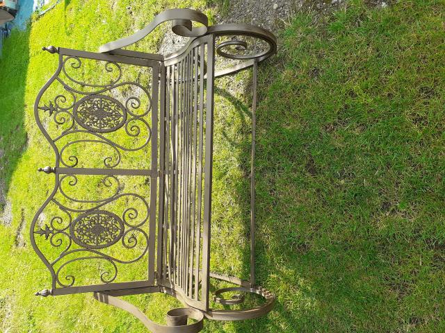 Photo ROCKING CHAIR , BANC DE JARDIN EN FER FORGE PATINE image 2/6