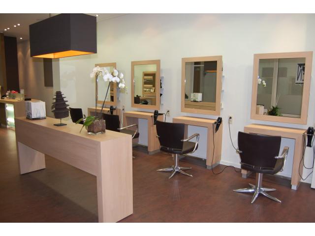Photo Salon de coiffure de standing image 2/4