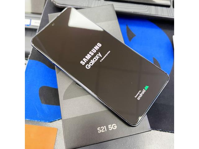 Photo Samsung Galaxy S21 (5G) image 2/4