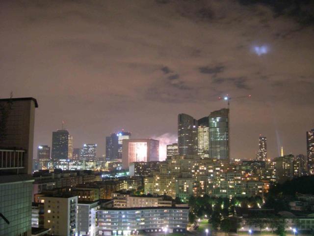 Photo SARL 2001 NANTERRE capital 16000 euros commerce de gros coquille vide image 2/3