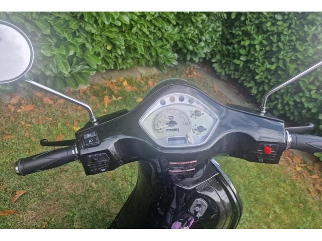 Photo scooter 25 cc sans permis image 2/3
