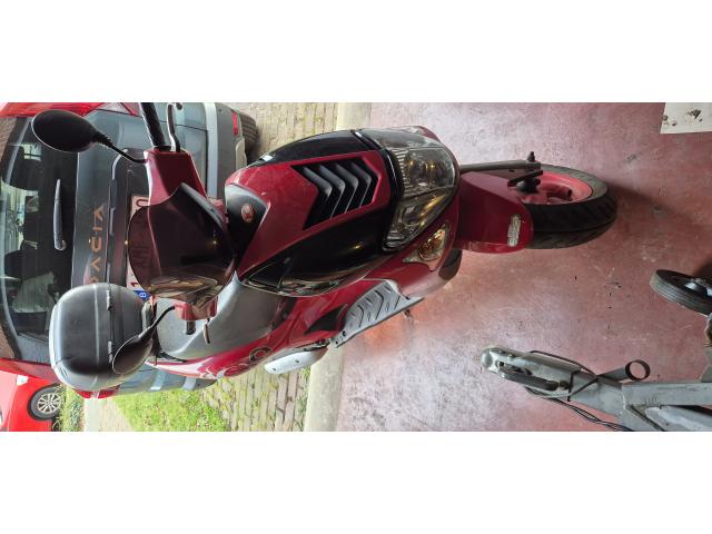 Photo Scooter Kymco super 9 S  lie 50 cc image 2/6