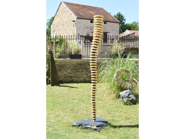 Photo Sculpture en Pierre Dorée et Ardoise - Statue Jardin image 2/3