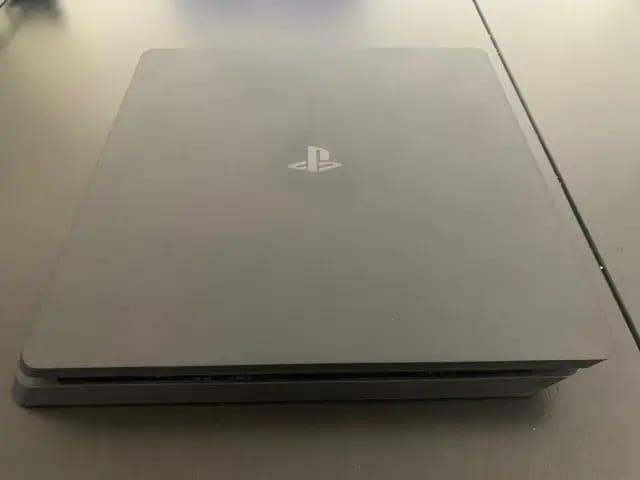 Photo Sony PlayStation 4 500 Go Noir image 2/3