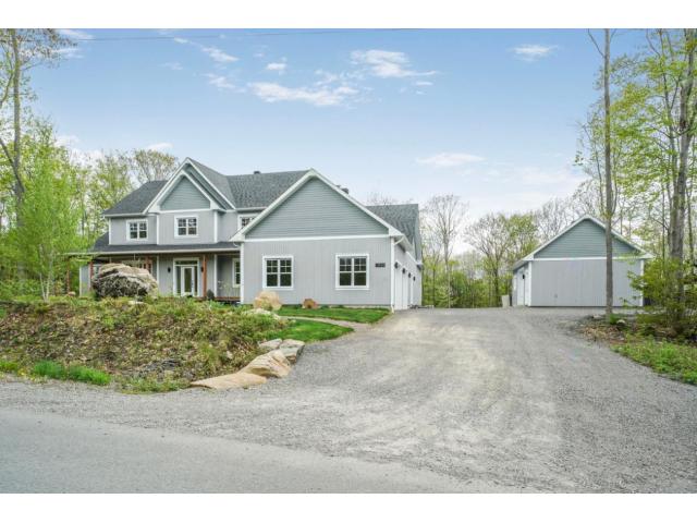 Photo Spacieuse maison haut de gamme Clos-Prévostois à Prévost (Quebec) image 2/6