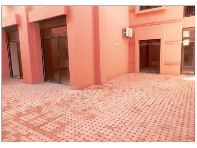 Photo Spacieux duplex vide de 3ch vc terrasse a  Camp El Ghoul image 2/2