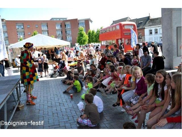 Photo Spectacle de clown, animations de rue, du mime, de la statue vivante, de l'échassier burlesque, de l image 2/6