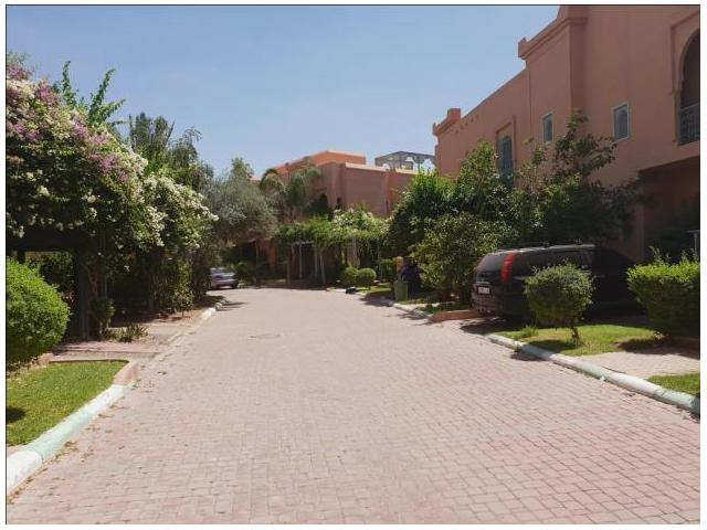 Photo اراضي لبناء فيلا و بقع تجارية بتمن مناسب 1 image 2/3