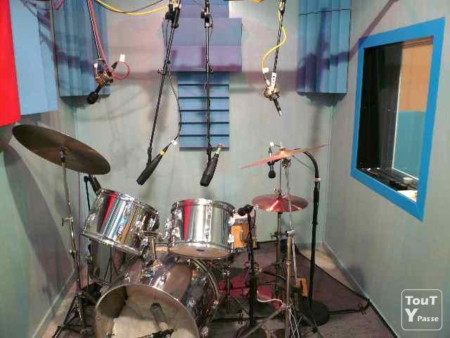 Photo STUDIO D'ENREGISTREMENT PARIS KARAOKE MUSIQUE MIXAGE MASTERING image 2/6