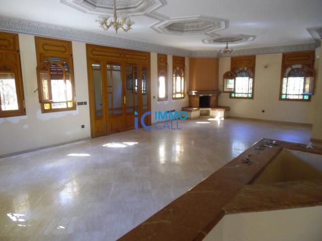 Photo Sublime villa de 800 m² à louer située à Hay Riad image 2/6