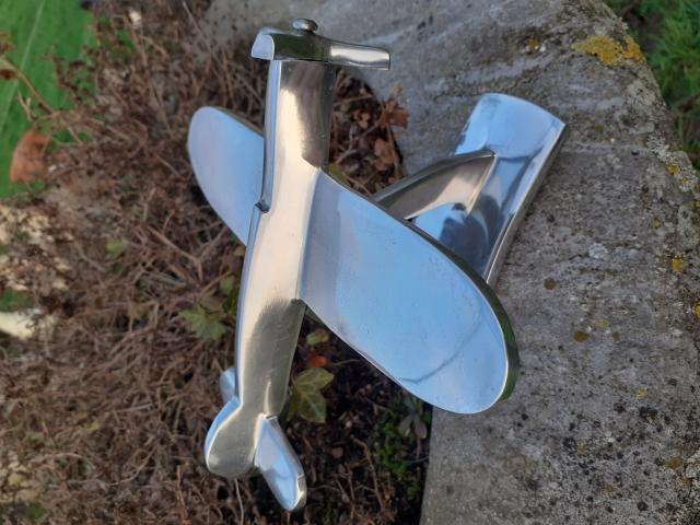 Photo SUPERBE AVION SUR SOCLE EN FONTE D'ALUMINIUM image 2/6
