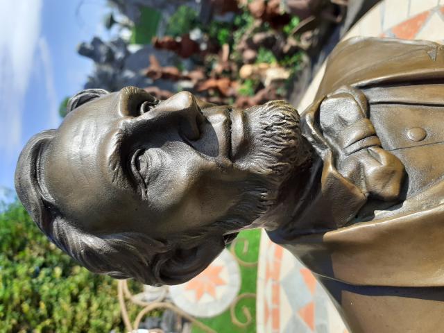 Photo SUPERBE BUSTE EN BRONZE SIGNE (ABRAHAM LINCOLN) image 2/6
