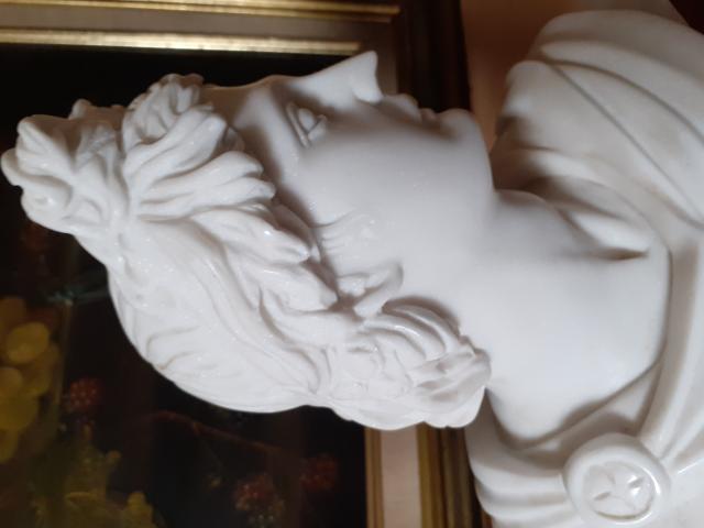 Photo Superbe buste en marbre de César image 2/6
