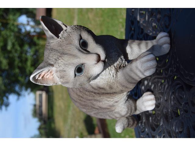 Photo Superbe chat gris tigré en polyrésine de grande qualité image 2/6